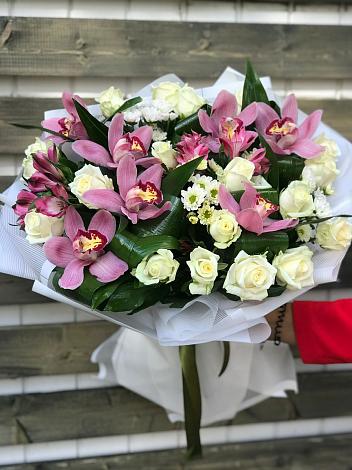 Букет цветов из: Розы и Хризантемы в Верейке