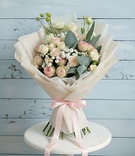 Букет цветов из:  Розы и Лизиантусы в Верейке