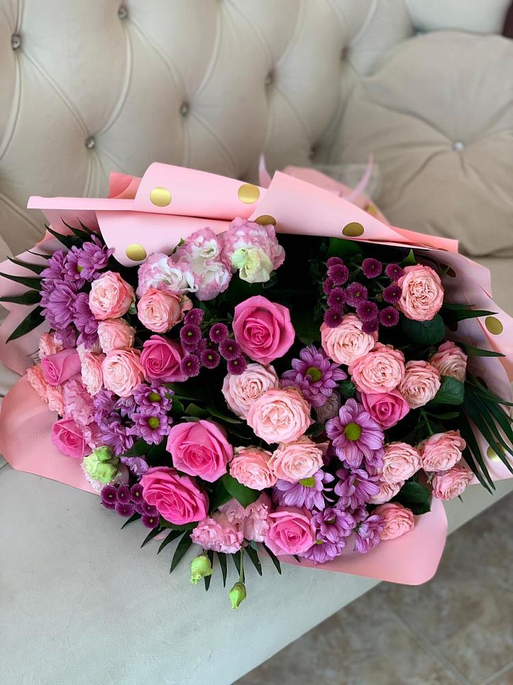 Букет цветов из: Хризантемы, Розы и Лизиантусы в Верейке