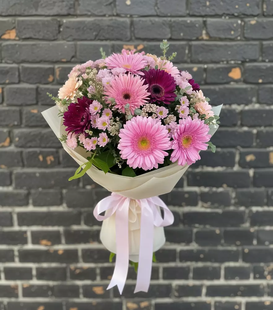 Букет цветов из: Герберы и Хризантемы в Верейке