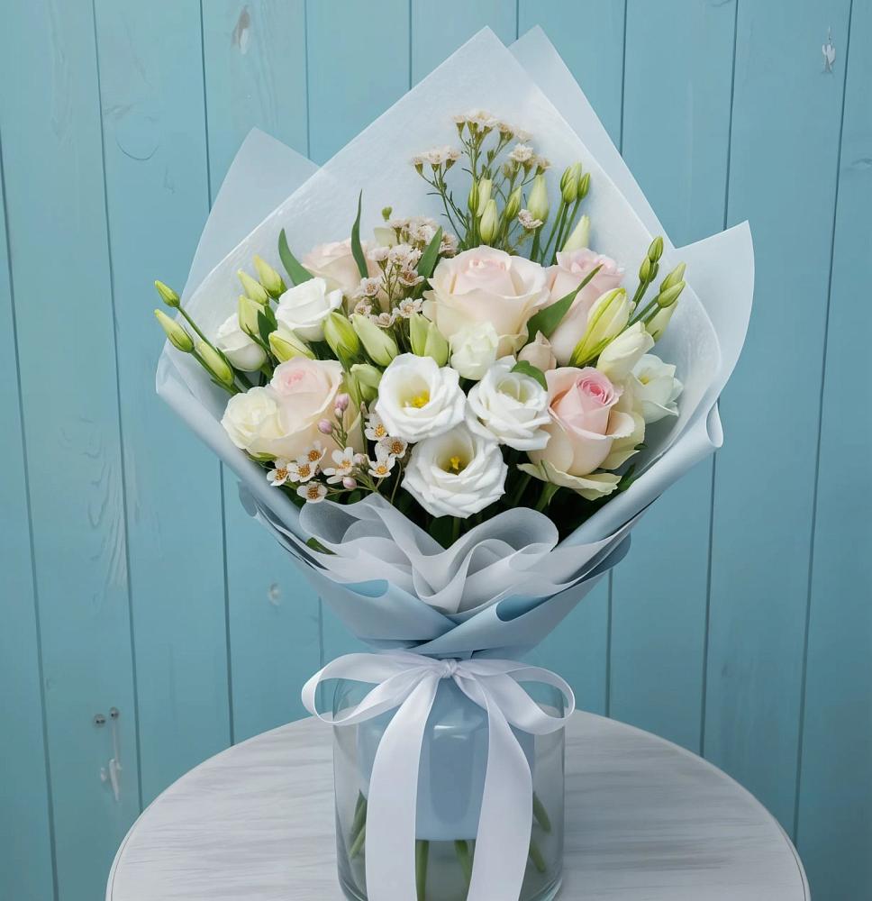 Букет цветов из: Розы и Лизиантусы в Верейке