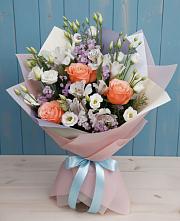 Букет цветов из:  Лизиантусы, Розы, Альстромерии и Гипсофила в Верейке