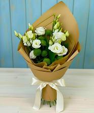 Букет цветов из:  Хризантемы и Лизиантусы в Верейке