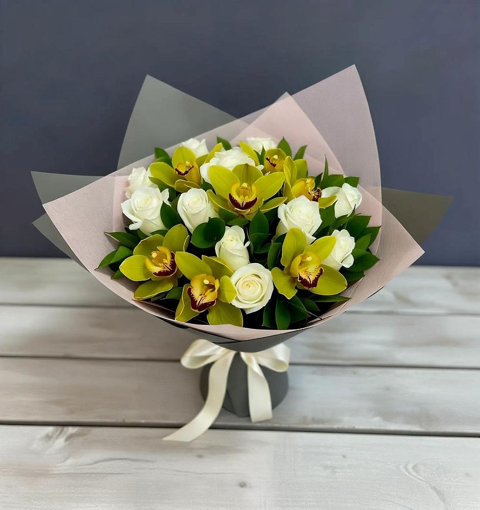 Букет цветов из: Орхидеи и Розы в Верейке