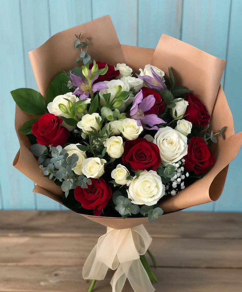 Букет цветов из: Розы и Альстромерии в Верейке