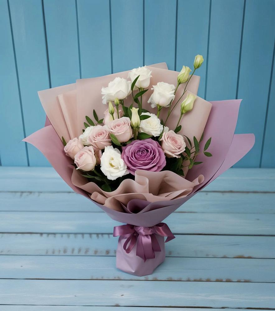 Букет цветов из: Розы и Лизиантусы в Верейке